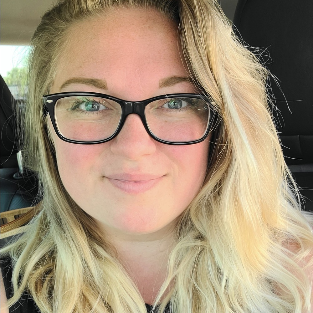 Meet your Posher, Jes